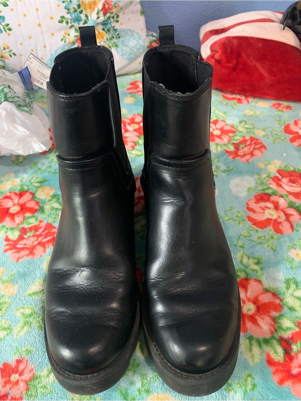 Old Navy Black Women's Chelsea Ankle Boots